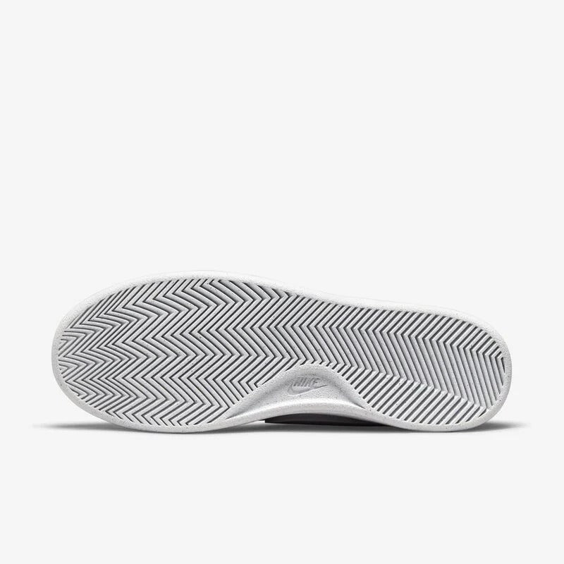 Nike Court Royale 2
