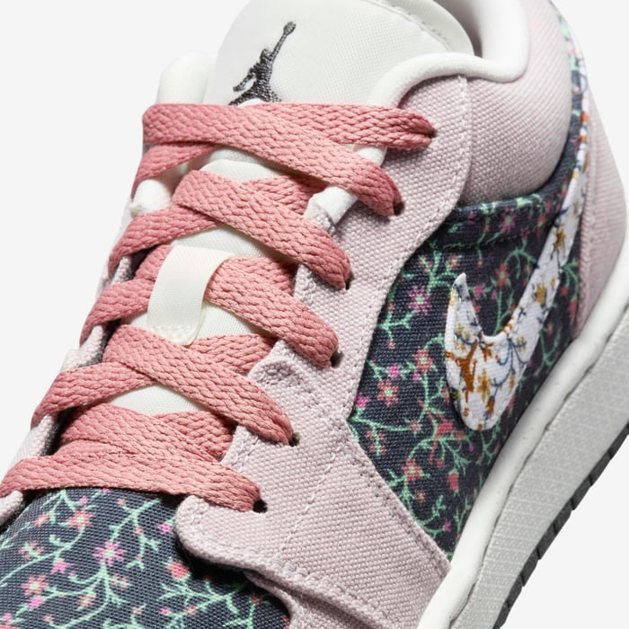 Jordan 1 Low SE (GS)